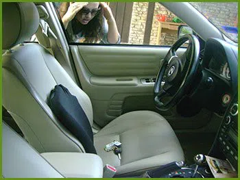 Neighborhood Locksmith Services North Arlington, NJ 201-367-1910 - 20-keys-locked-in-car